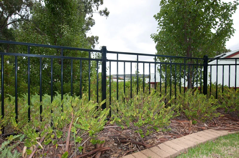Completed Urban Earthworks fencing project 8